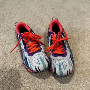 Asics Noosa Athletic Shoes Dynamic Design